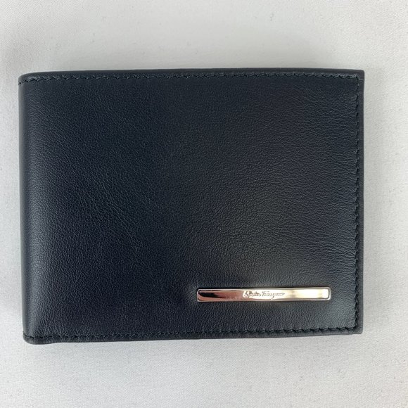 Salvatore Ferragamo Bi-fold Wallet in Black NEW IN BOX - Picture 1 of 7